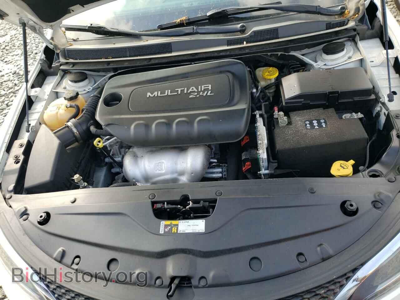2016 CHRYSLER 200 - VIN: 1C3CCCABXGN124817 - Фото 7