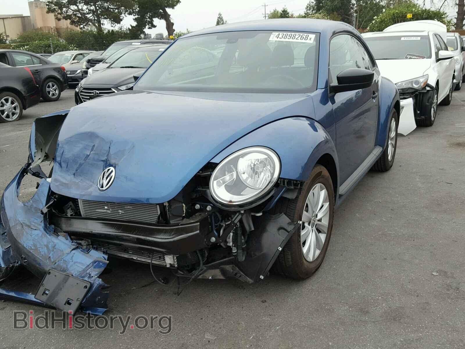 2017 VOLKSWAGEN BEETLE - VIN: 3VWF17AT8HM624059 - Фото 2