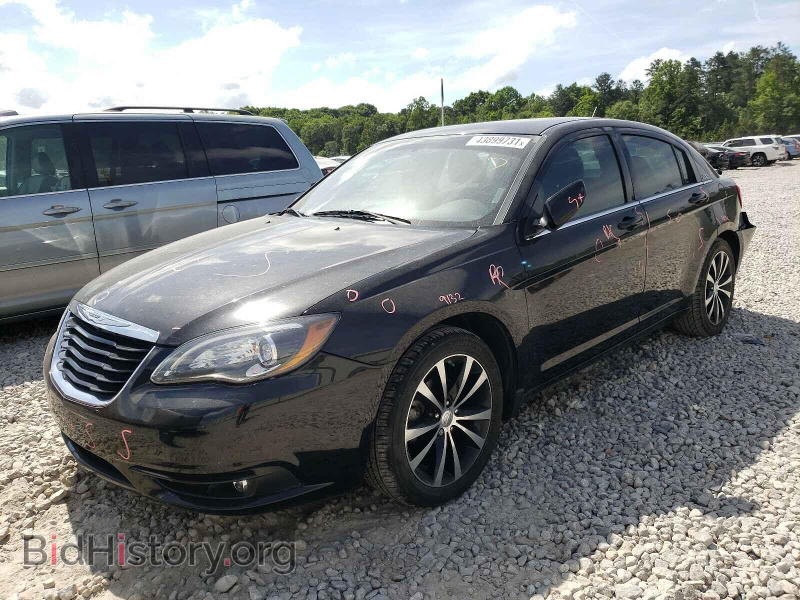 2012 CHRYSLER 200 - VIN: 1C3CCBHG6CN233832 - Фото 2