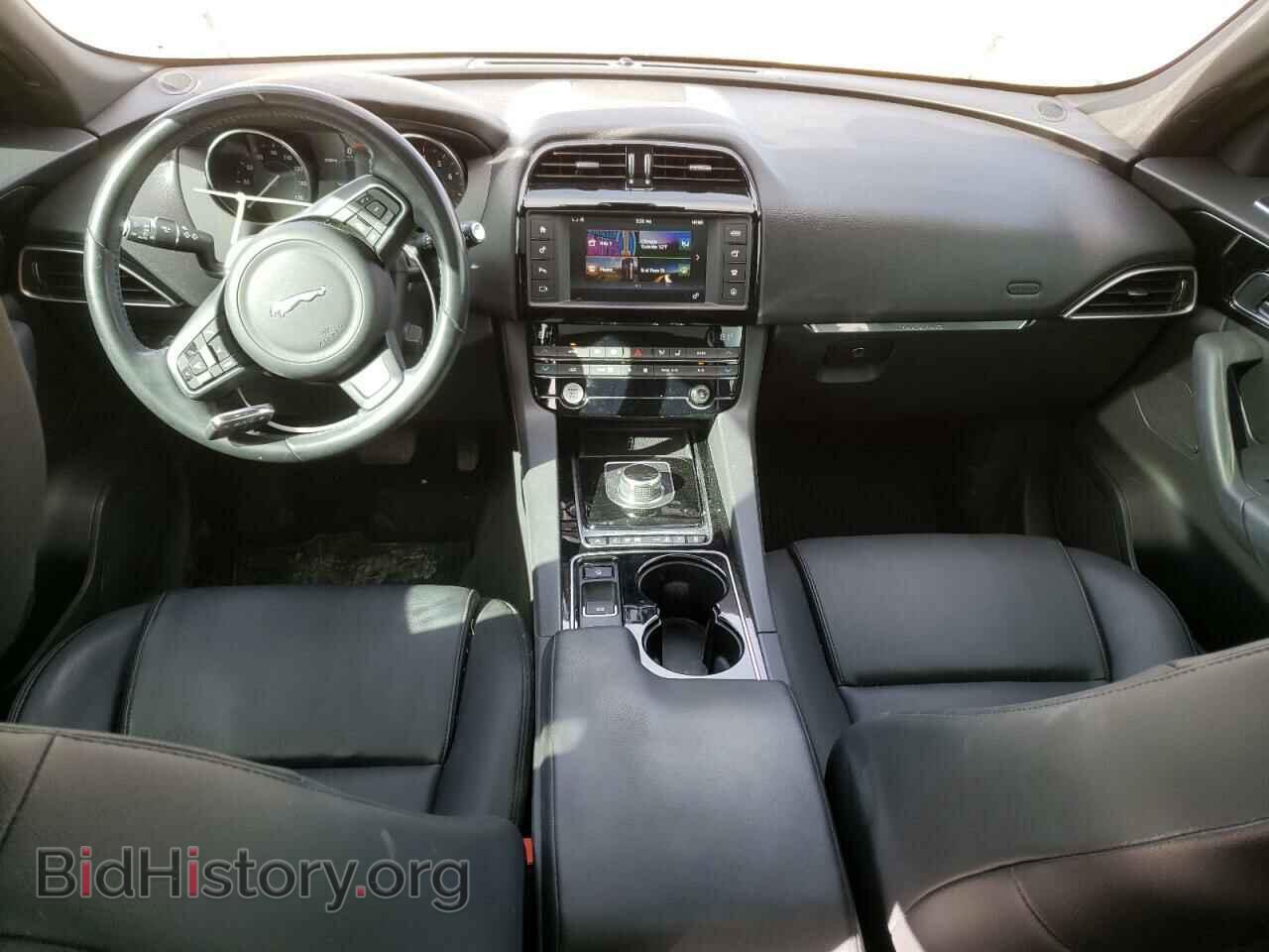 2017 JAGUAR F-PACE - VIN: SADCJ2BV7HA070569 - Фото 8