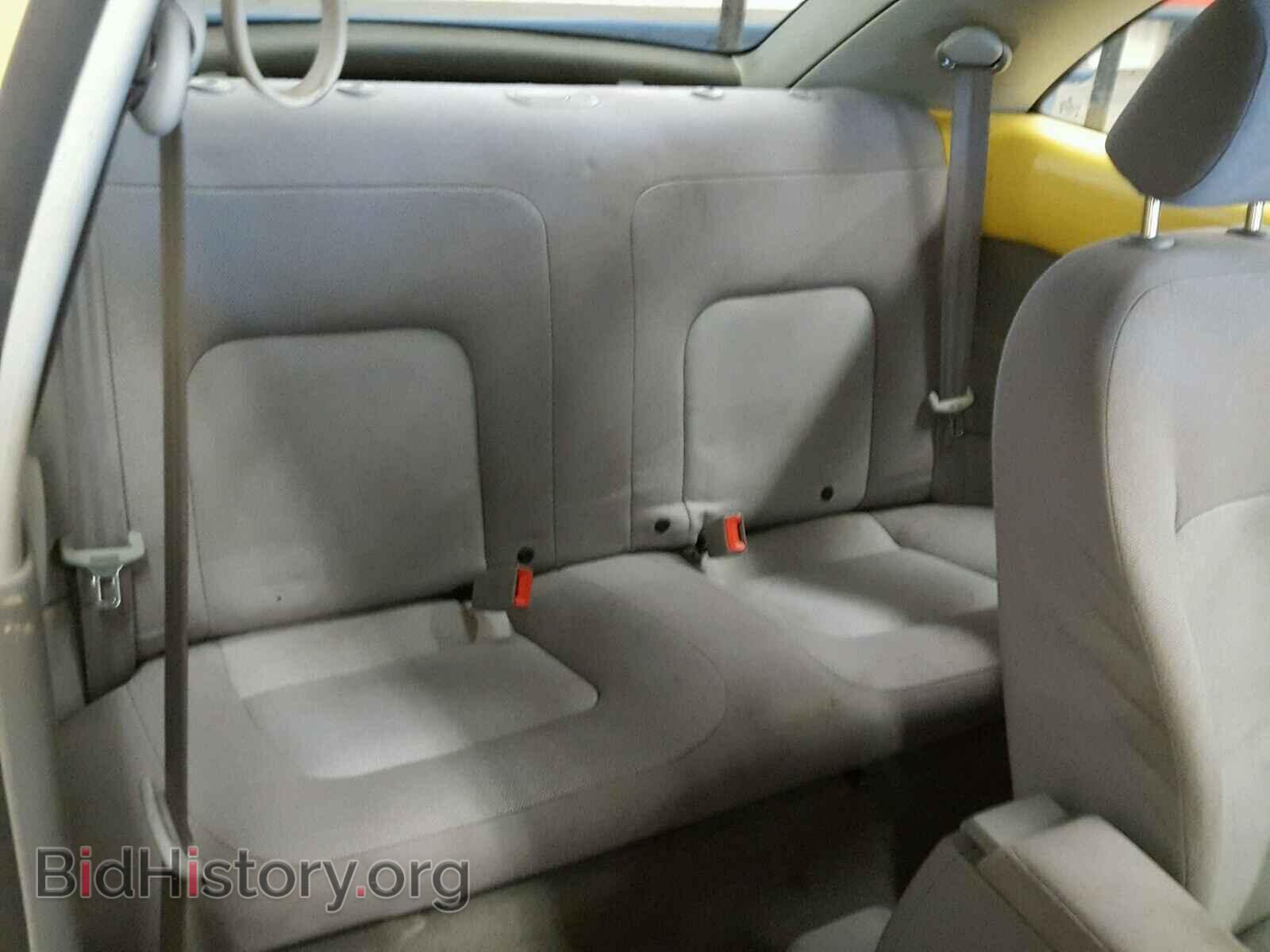 2004 VOLKSWAGEN BEETLE - VIN: 3VWCD31CX4M409599 - Фото 6