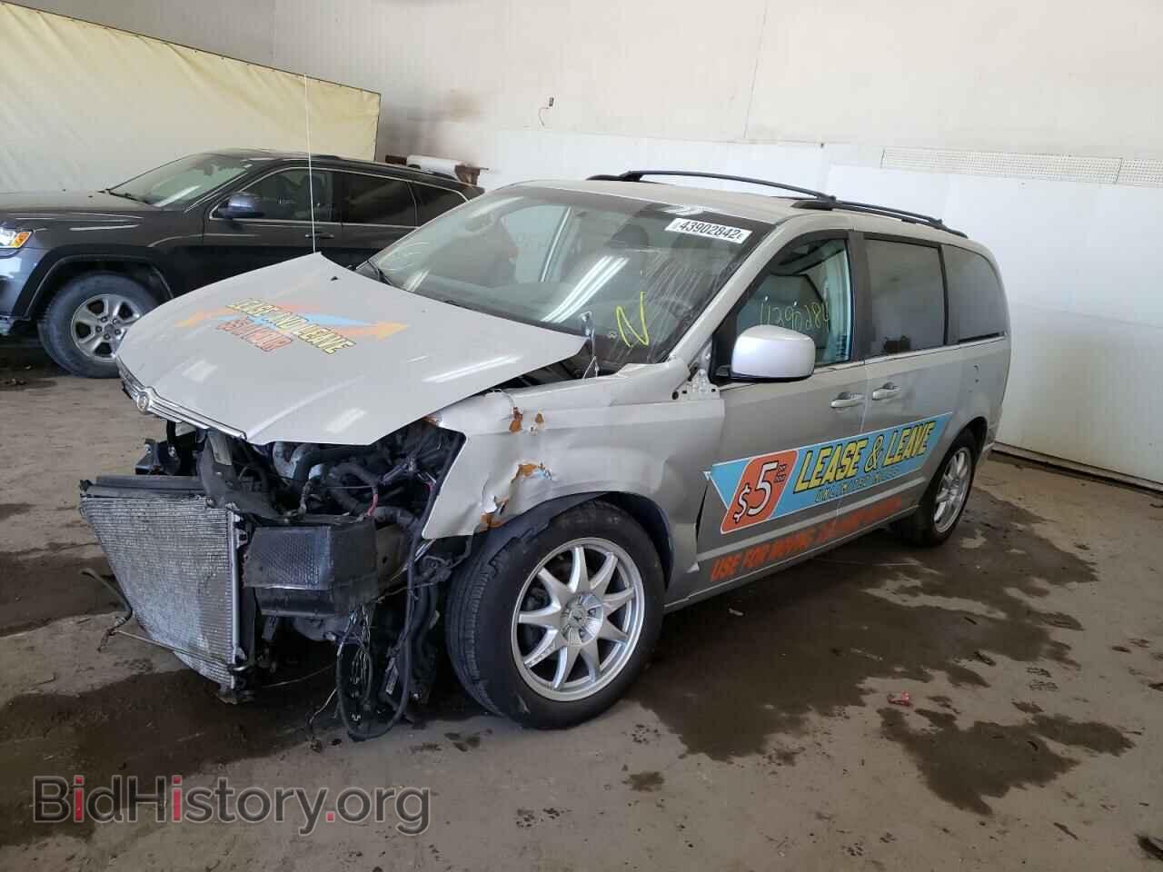 2010 CHRYSLER MINIVAN - VIN: 2A4RR5D13AR421483 - Photo 2