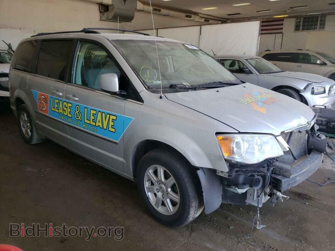 Photo 2A4RR5D16AR170149 - CHRYSLER MINIVAN 2010
