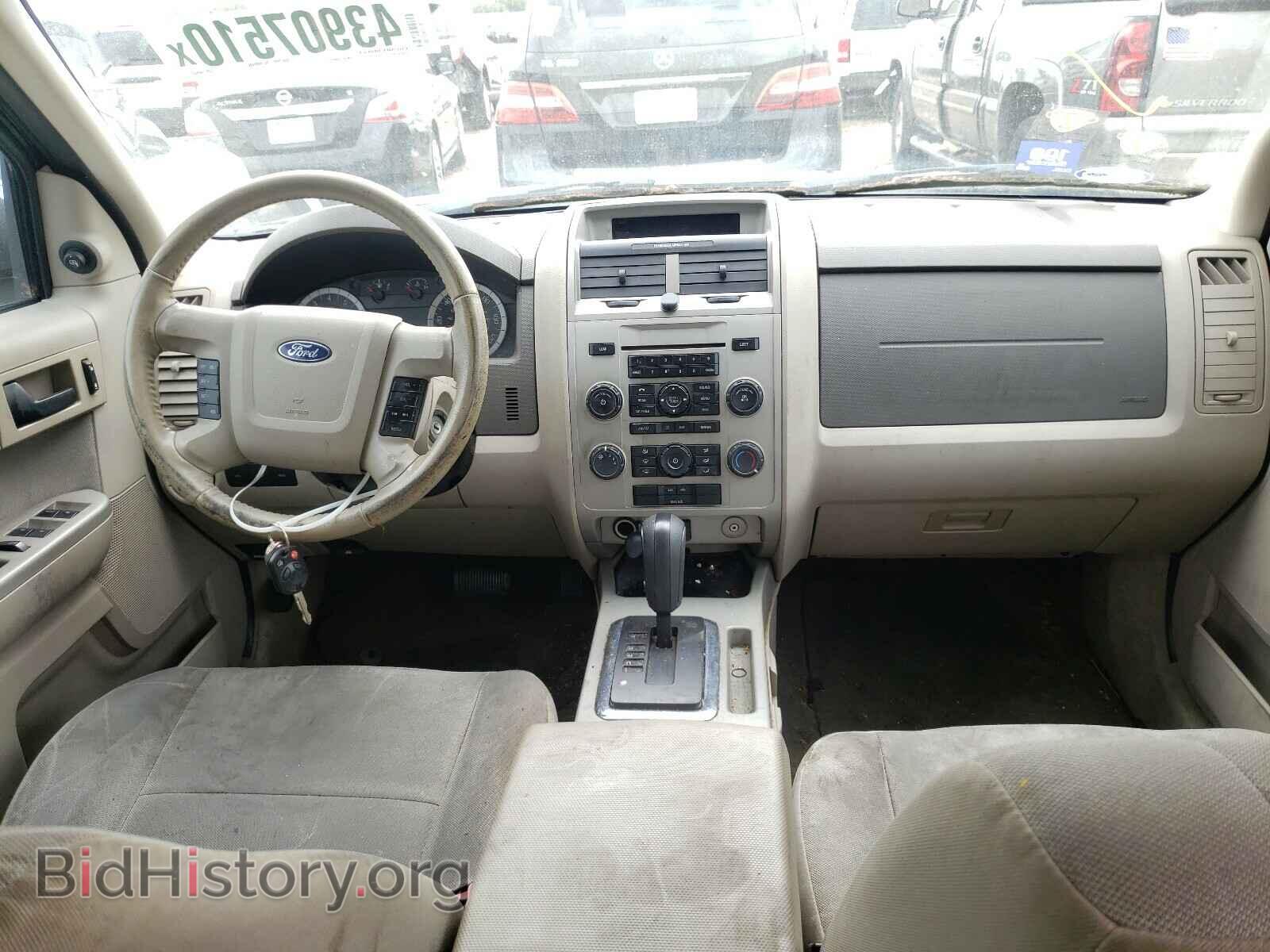 2011 FORD ESCAPE - VIN: 1FMCU0DG0BKA05002 - Фото 9