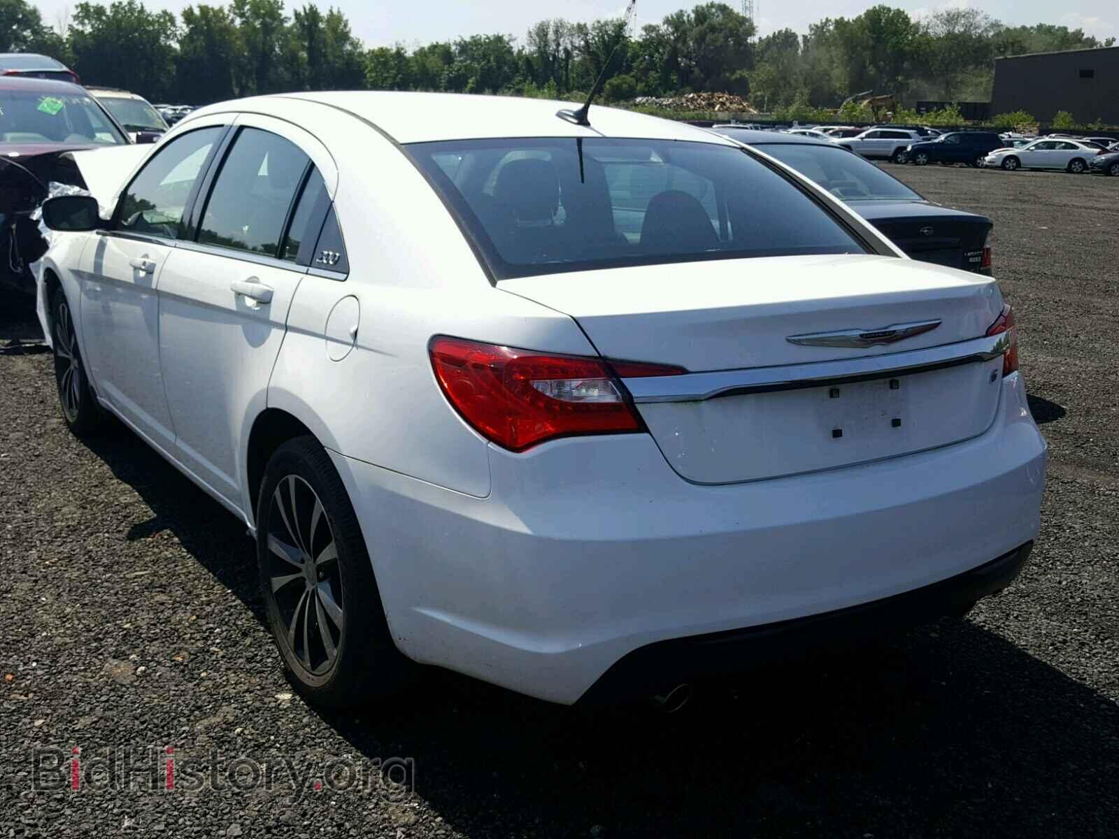 2011 CHRYSLER 200 - VIN: 1C3BC8FG3BN596816 - Фото 3