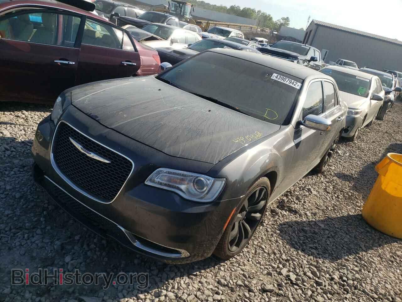 2019 CHRYSLER 300 - VIN: 2C3CCAEG1KH534188 - Фото 2