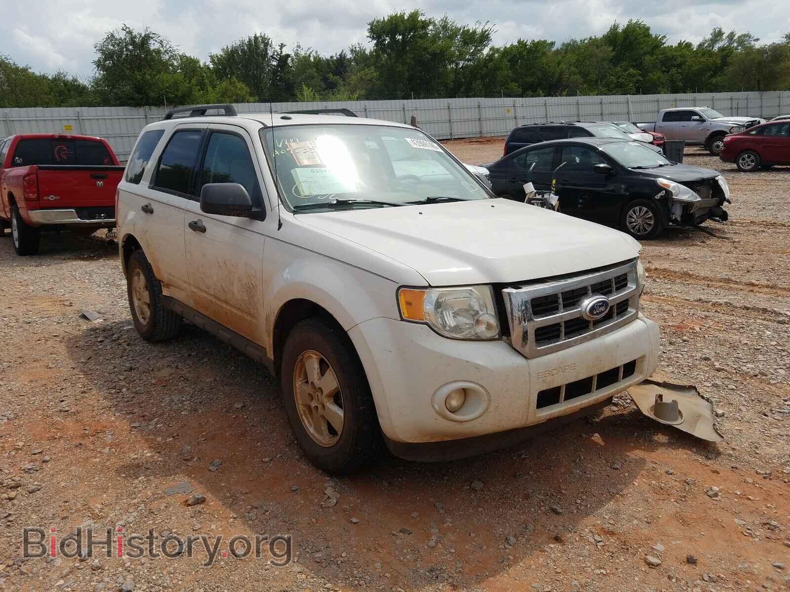 Фотография 1FMCU0DG9CKA09535 - FORD ESCAPE 2012