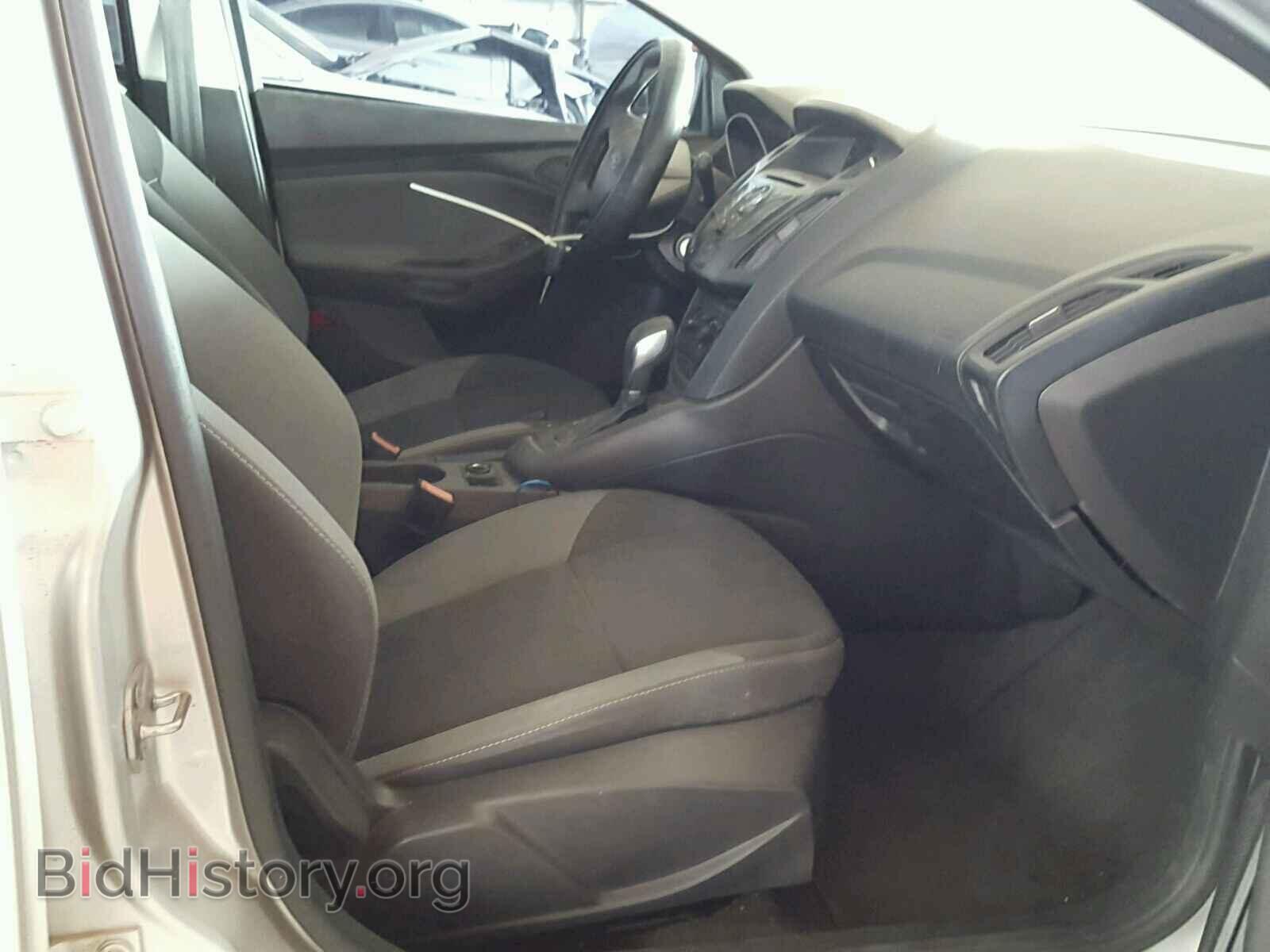 2012 Ford FOCUS (VIN 1FAHP3E21CL251192) — photo 5 of 10