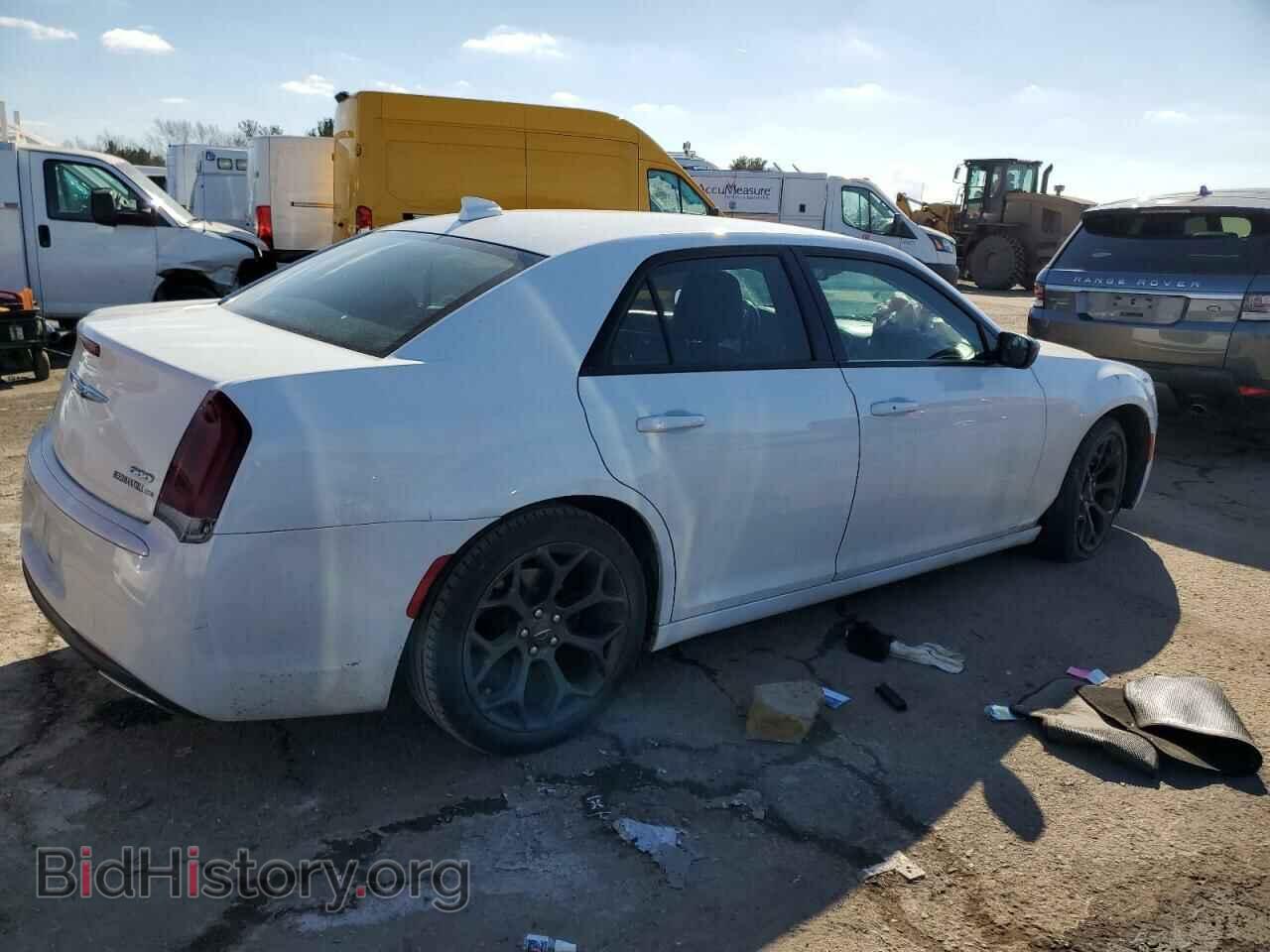 2019 CHRYSLER 300 - VIN: 2C3CCAAG0KH501009 - Фото 3