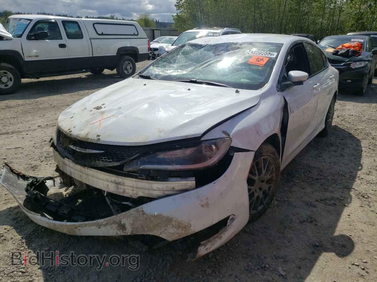 2016 CHRYSLER 200 - VIN: 1C3CCCBB1GN151838 - Фото 2