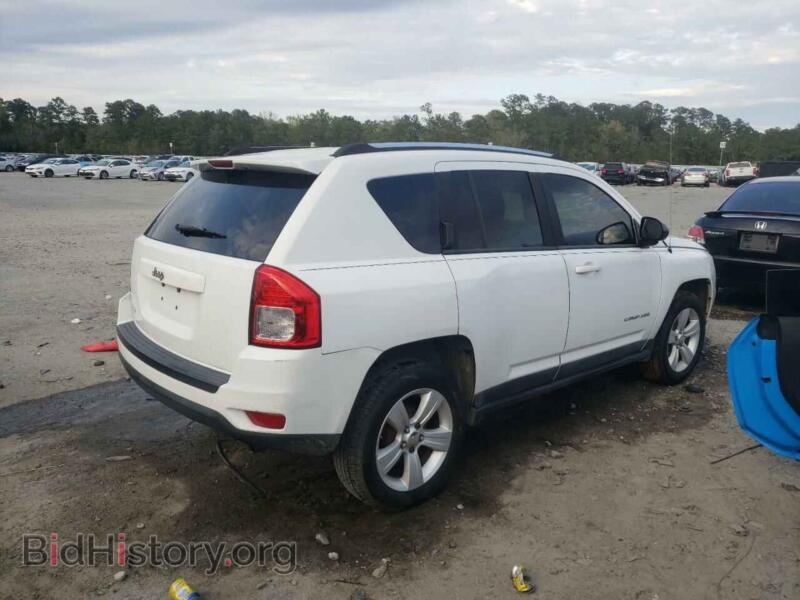 2011 Jeep COMPASS (VIN 1J4NT1FA8BD240969) — photo 3 of 12