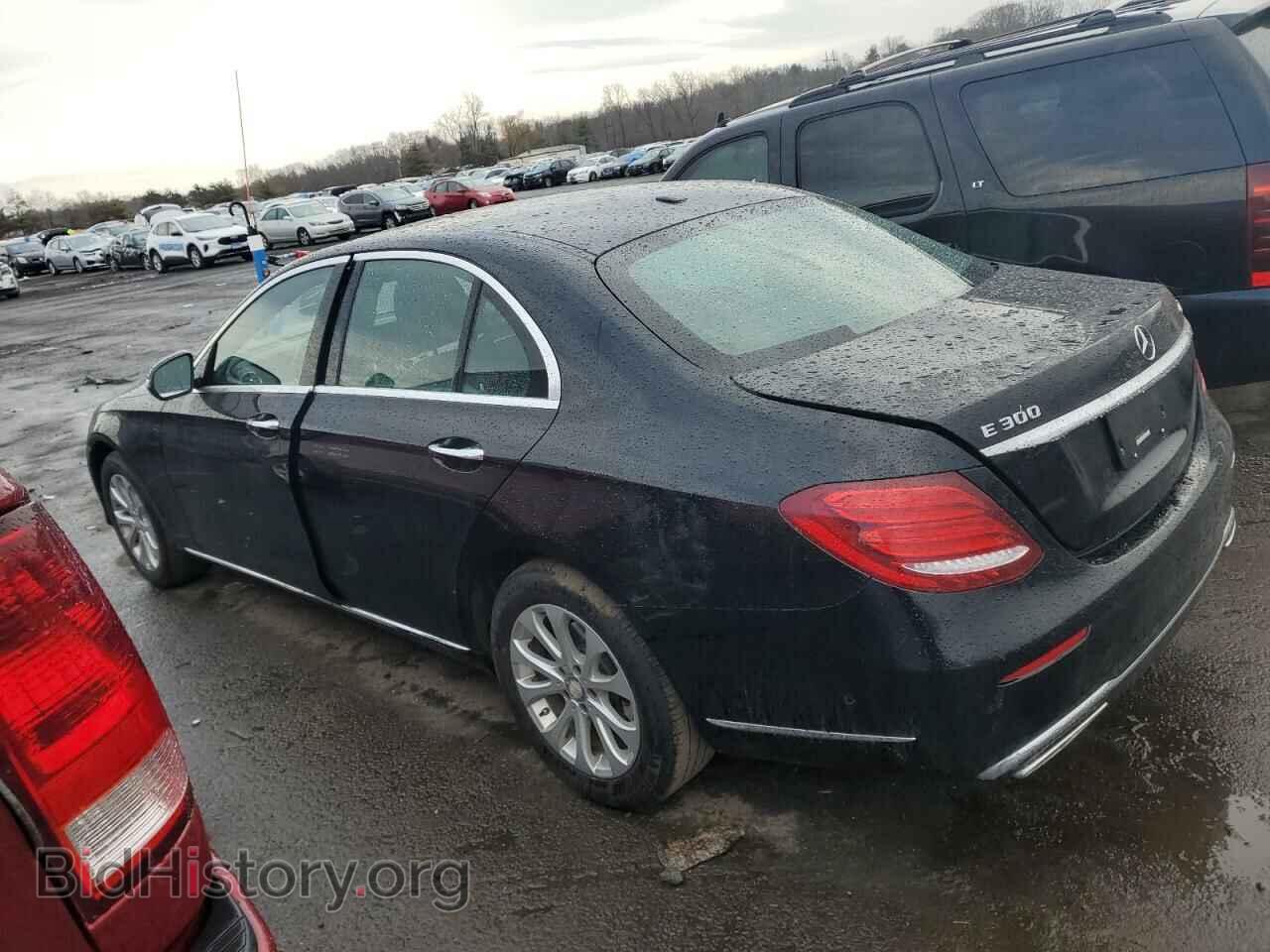 2017 MERCEDES-BENZ E-CLASS - VIN: WDDZF4KB5HA180874 - Фото 2