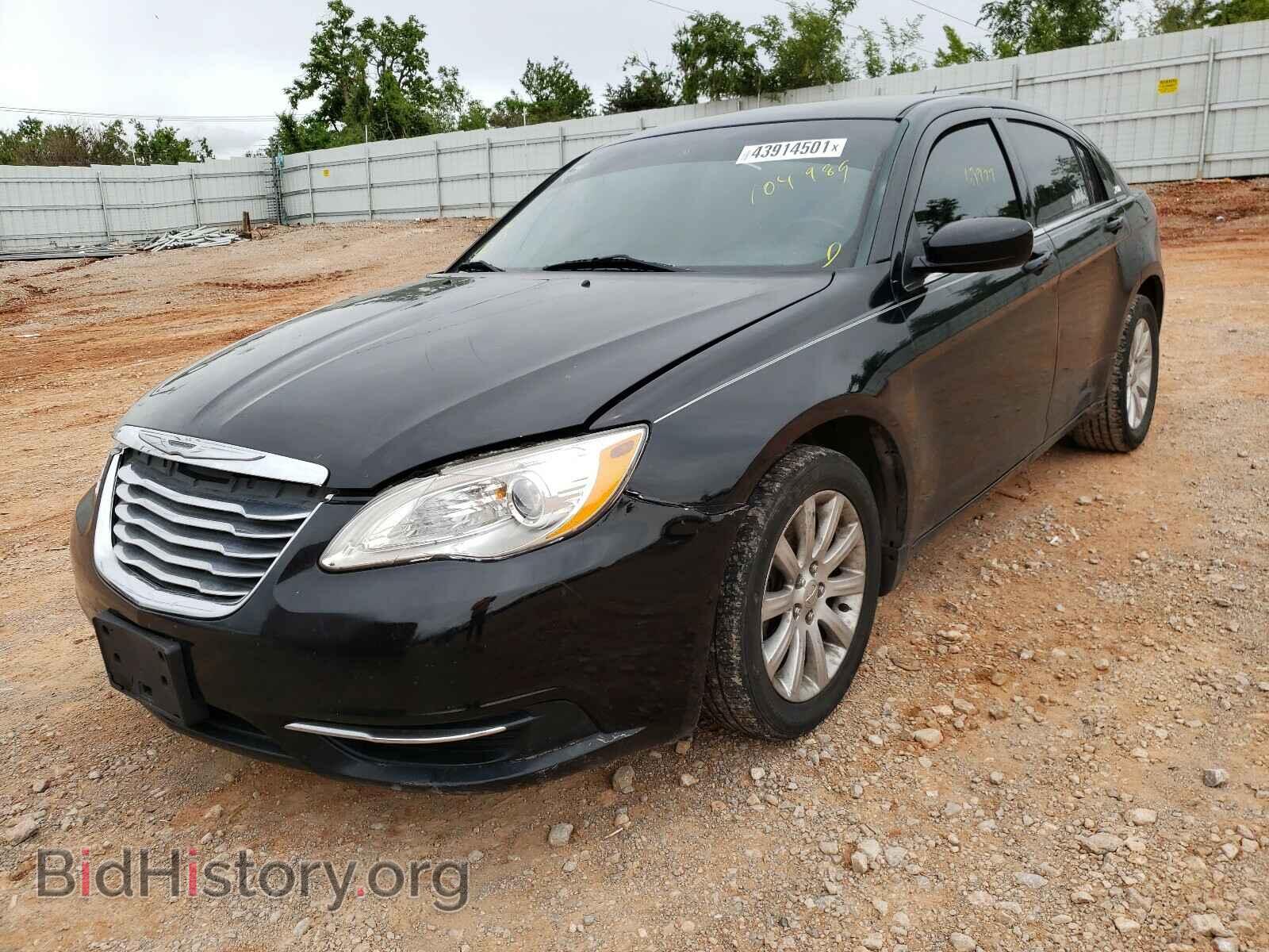 2012 CHRYSLER 200 - VIN: 1C3CCBBB1CN104989 - Фото 2