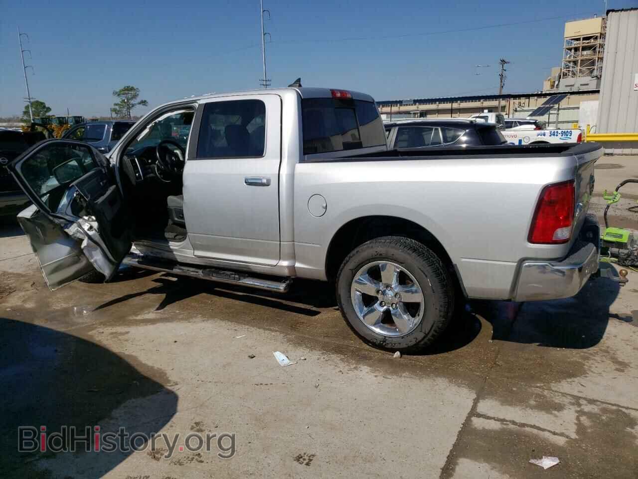 2017 RAM 1500 - VIN: 1C6RR7LG7HS618695 - Photo 2