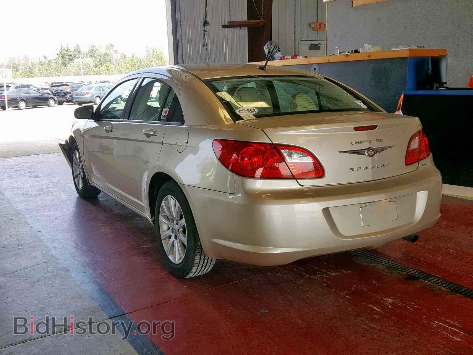 2010 CHRYSLER SEBRING - VIN: 1C3CC5FB9AN158761 - Фото 3