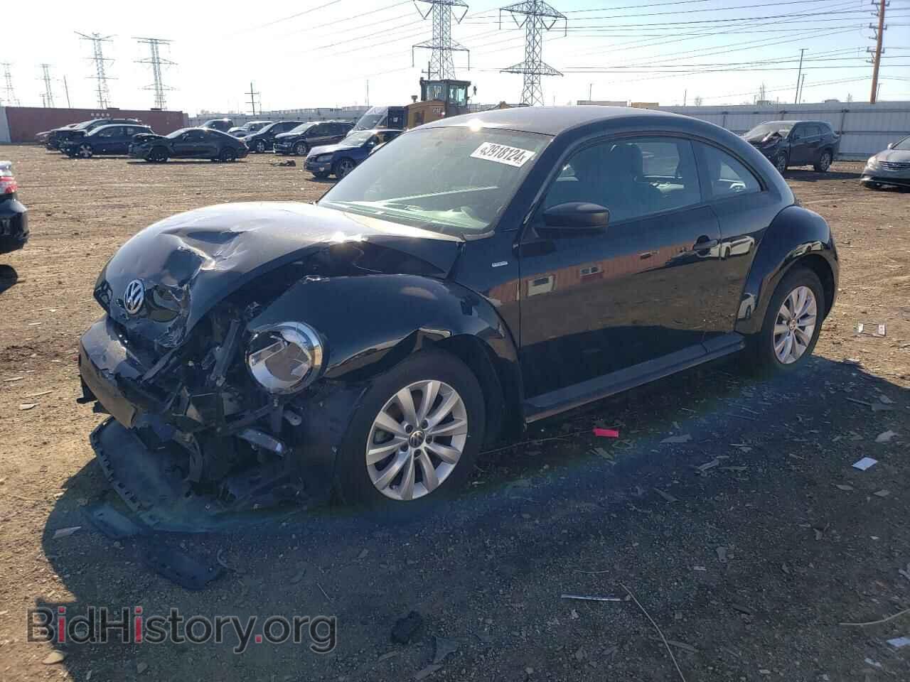 Photo 3VWF17AT3GM610391 - VOLKSWAGEN BEETLE 2016