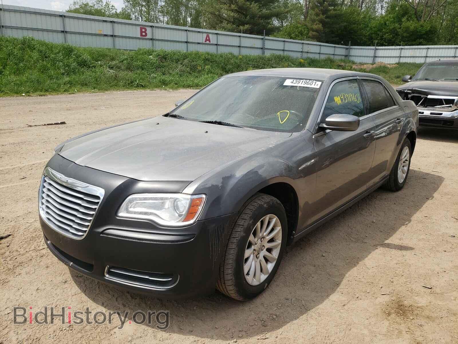 2011 CHRYSLER 300 - VIN: 2C3CA4CG0BH523208 - Фото 2