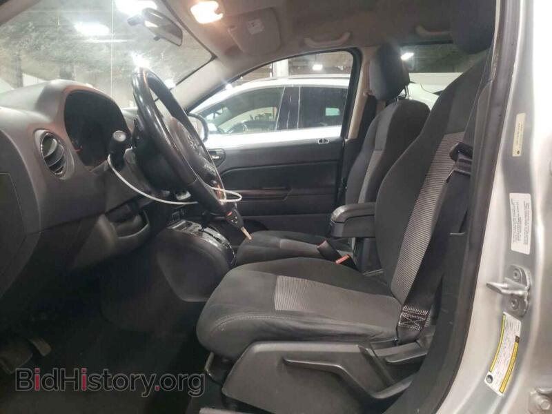2011 Jeep COMPASS (VIN 1J4NF1FB7BD191974) — фото 7 из 12