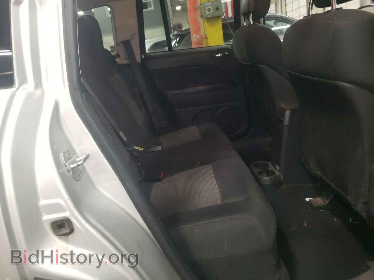 2011 JEEP COMPASS - VIN: 1J4NF1FB7BD191974 - Photo 10
