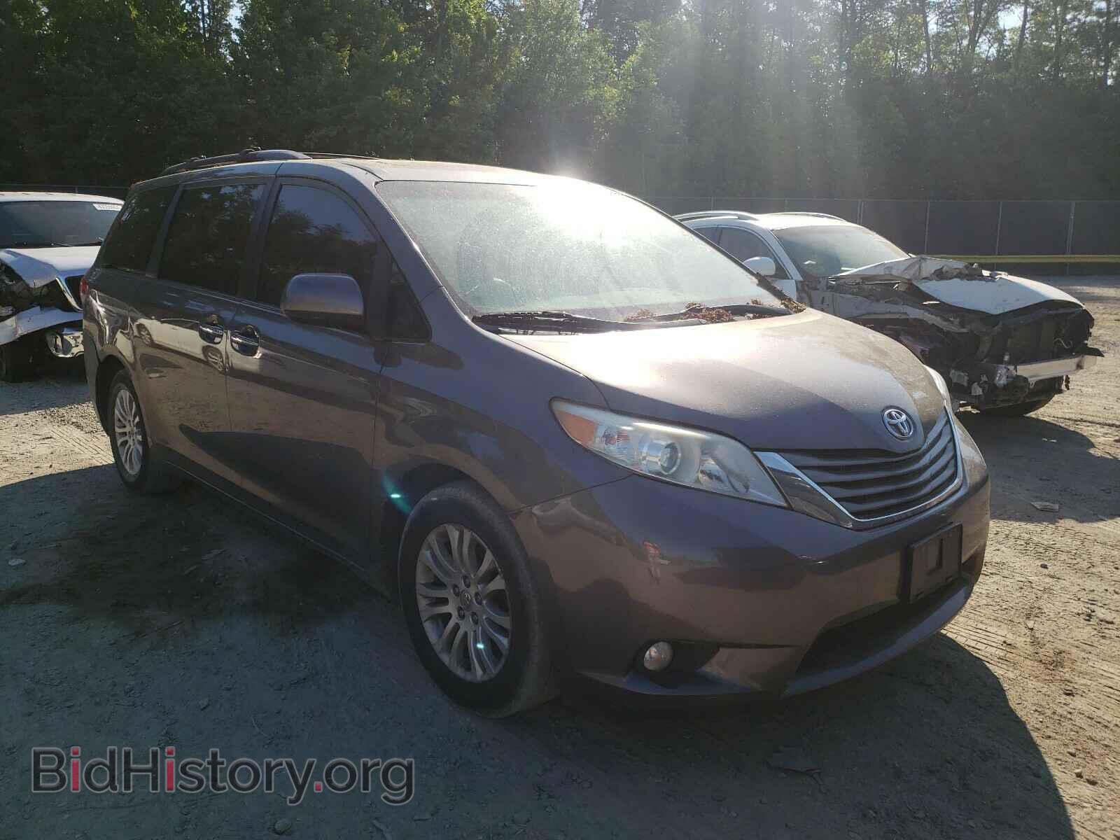 Фотография 5TDYK3DC8CS218403 - TOYOTA SIENNA 2012
