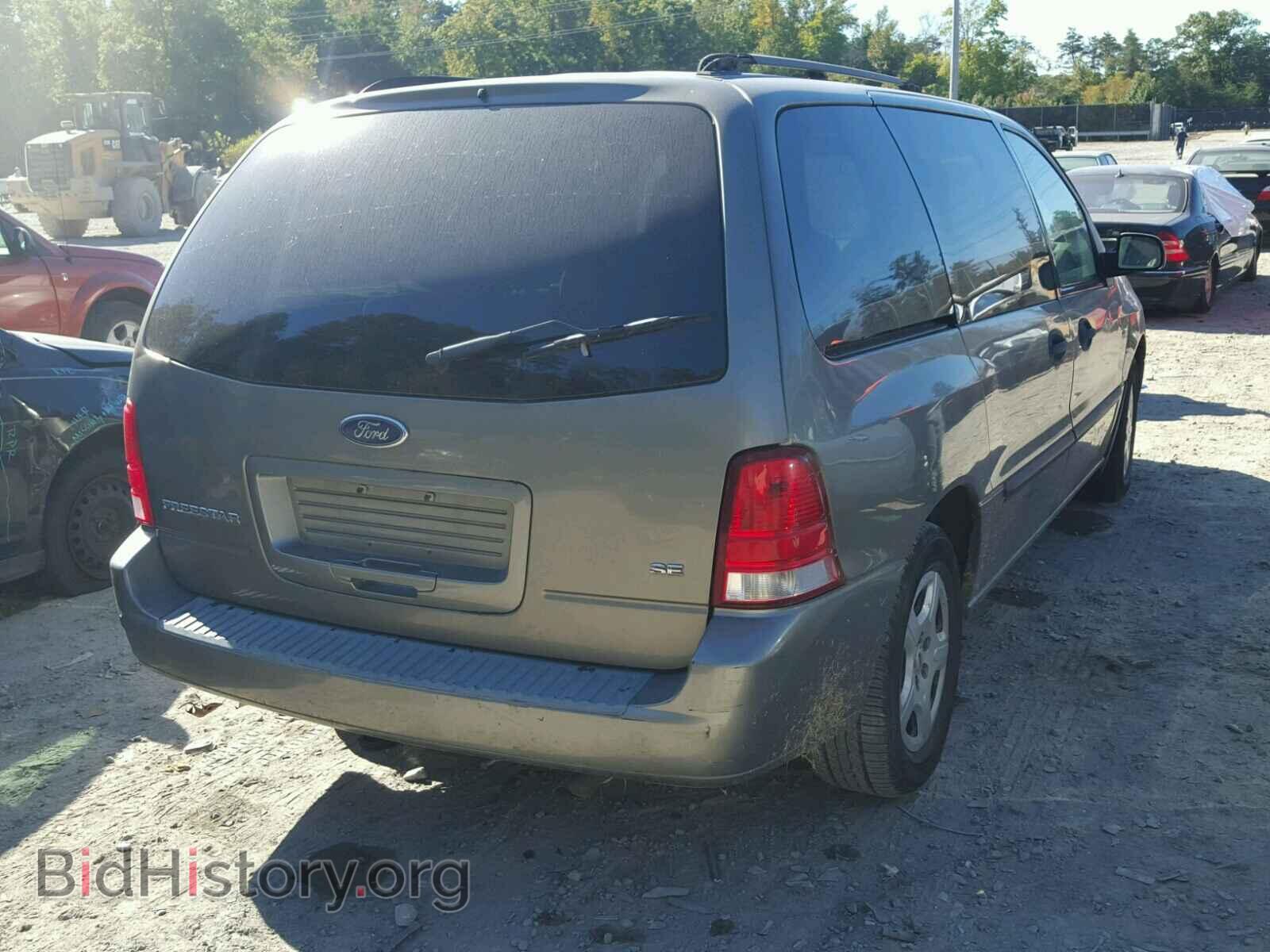 2005 FORD FREESTAR - VIN: 2FMZA51625BA02466 - Фото 4
