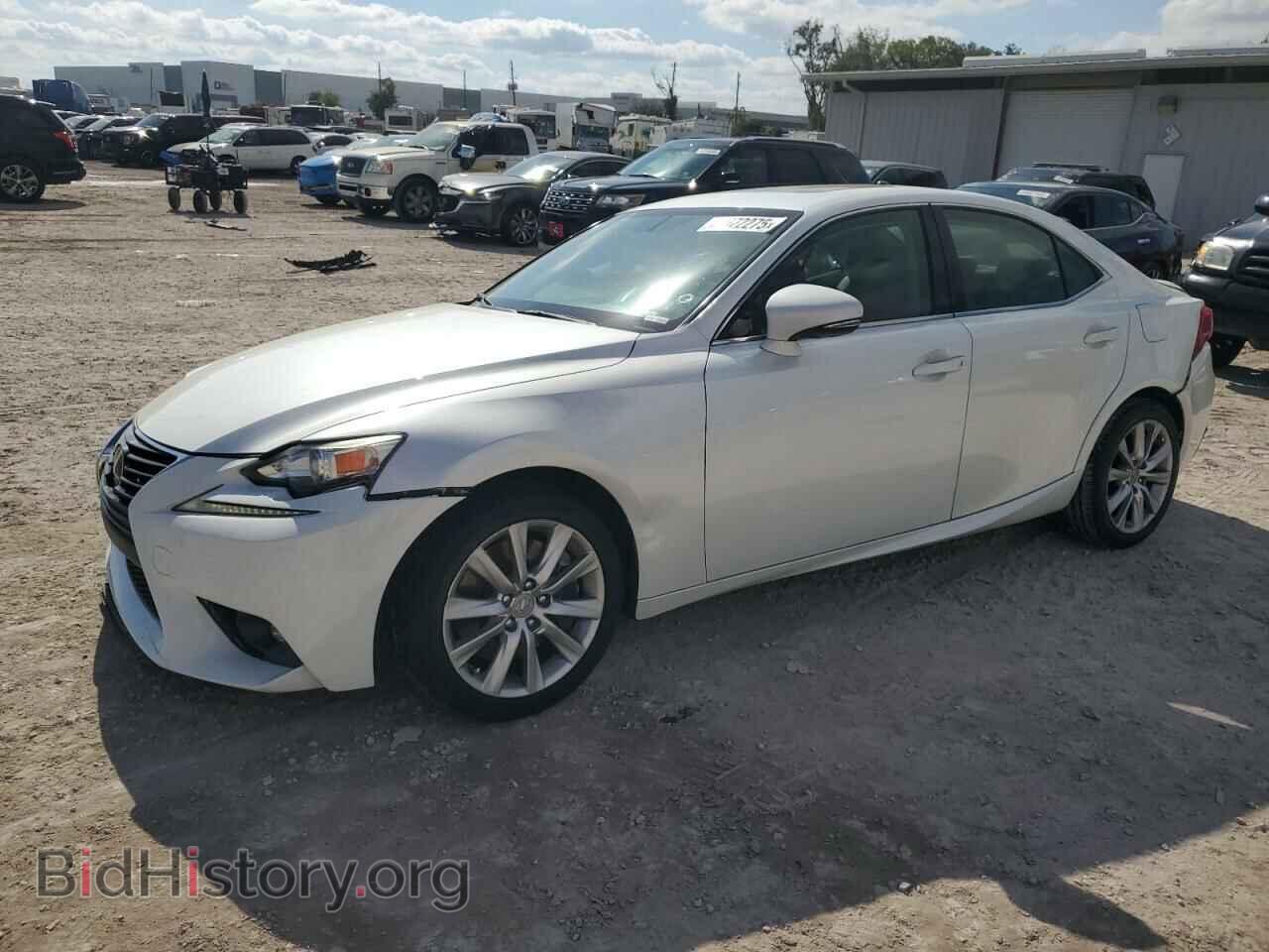 Photo JTHBA1D27G5002170 - LEXUS IS 2016