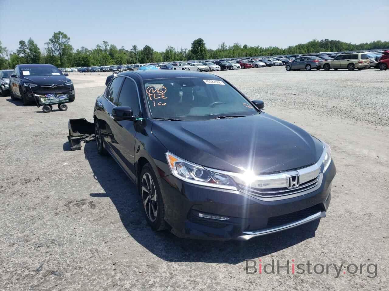 Photo 1HGCR2F08HA067569 - HONDA ACCORD 2017