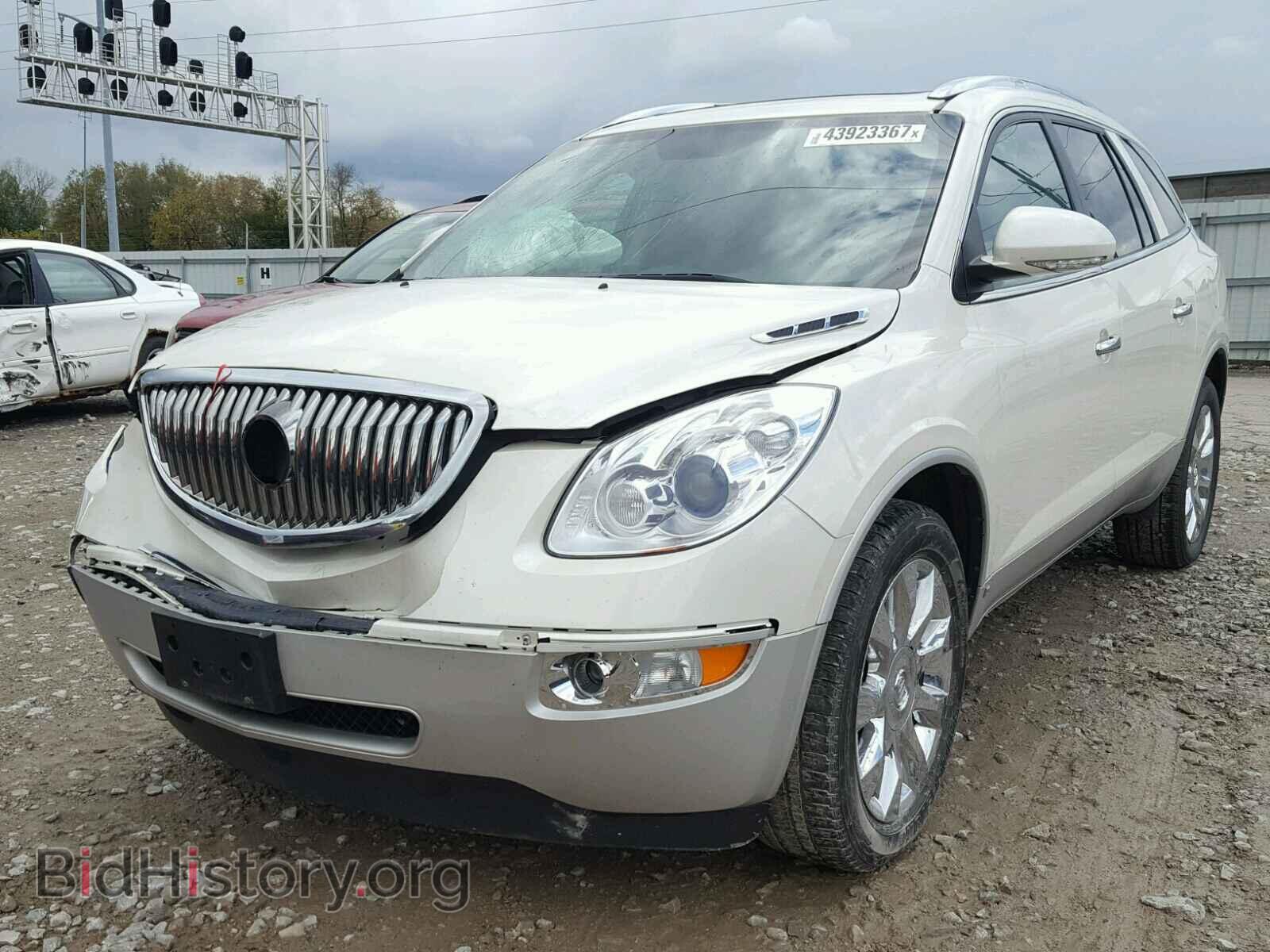 2010 BUICK ENCLAVE - VIN: 5GALVCED2AJ186908 - Photo 2