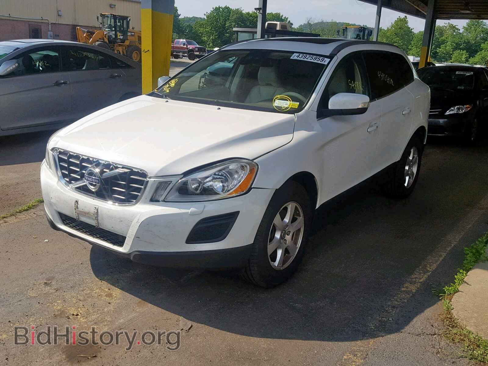 2011 VOLVO XC60 - VIN: YV4940DZ6B2201250 - Фото 2