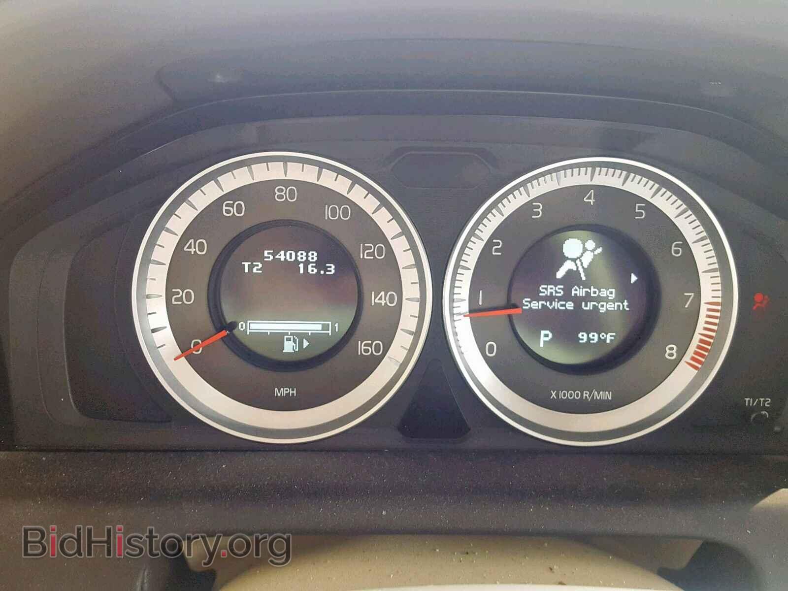 2011 VOLVO XC60 - VIN: YV4940DZ6B2201250 - Фото 8