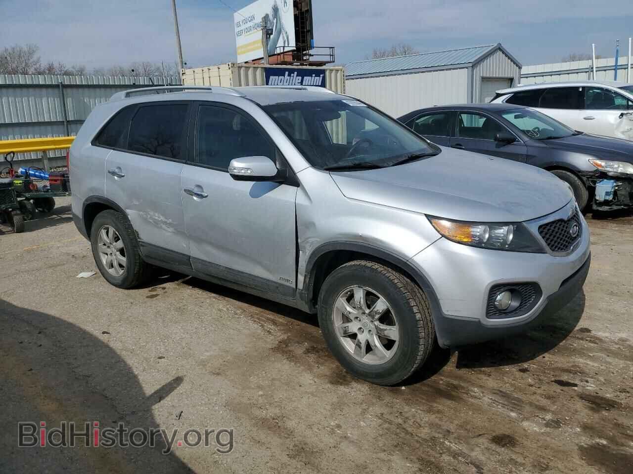 2011 KIA SORENTO - VIN: 5XYKTCA12BG026217 - Фото 4