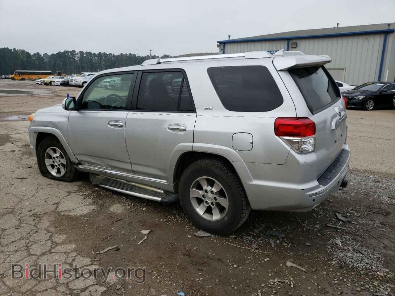 2011 TOYOTA 4RUNNER - VIN: JTEZU5JR2B5029216 - Фото 2