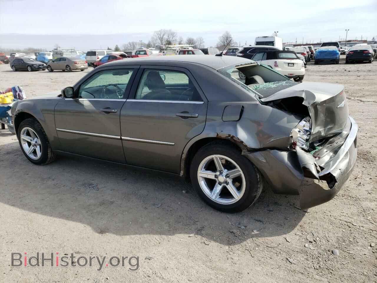 2008 CHRYSLER 300 - VIN: 2C3LA33G88H211155 - Фото 2