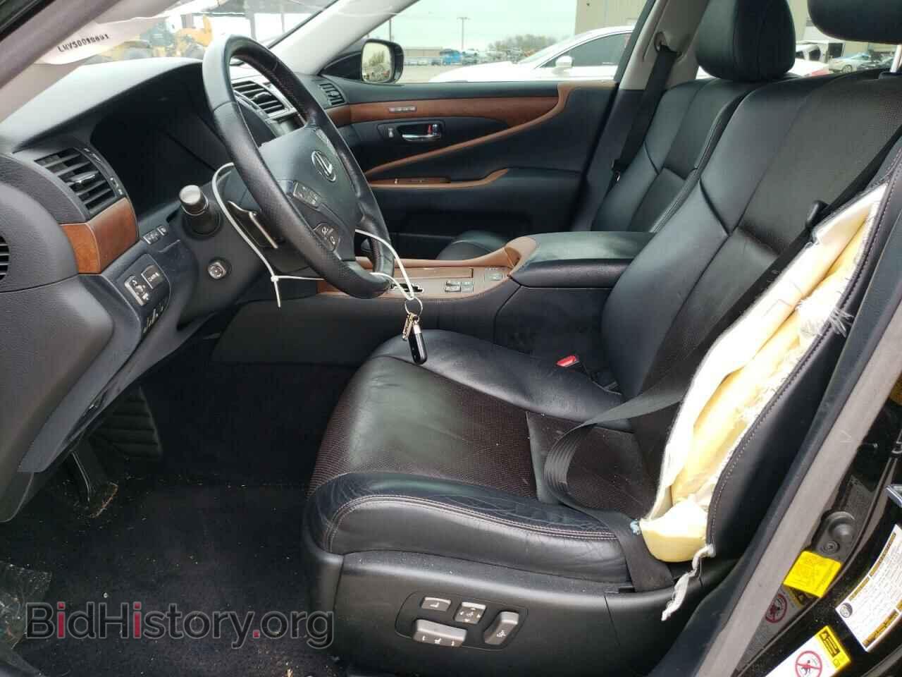 2011 LEXUS LS460 - VIN: JTHBL5EF6B5104863 - Photo 7