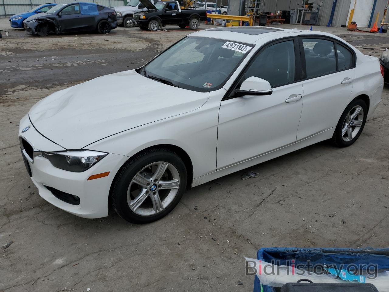 Photo WBA3A5C55CF341262 - BMW 3 SERIES 2012