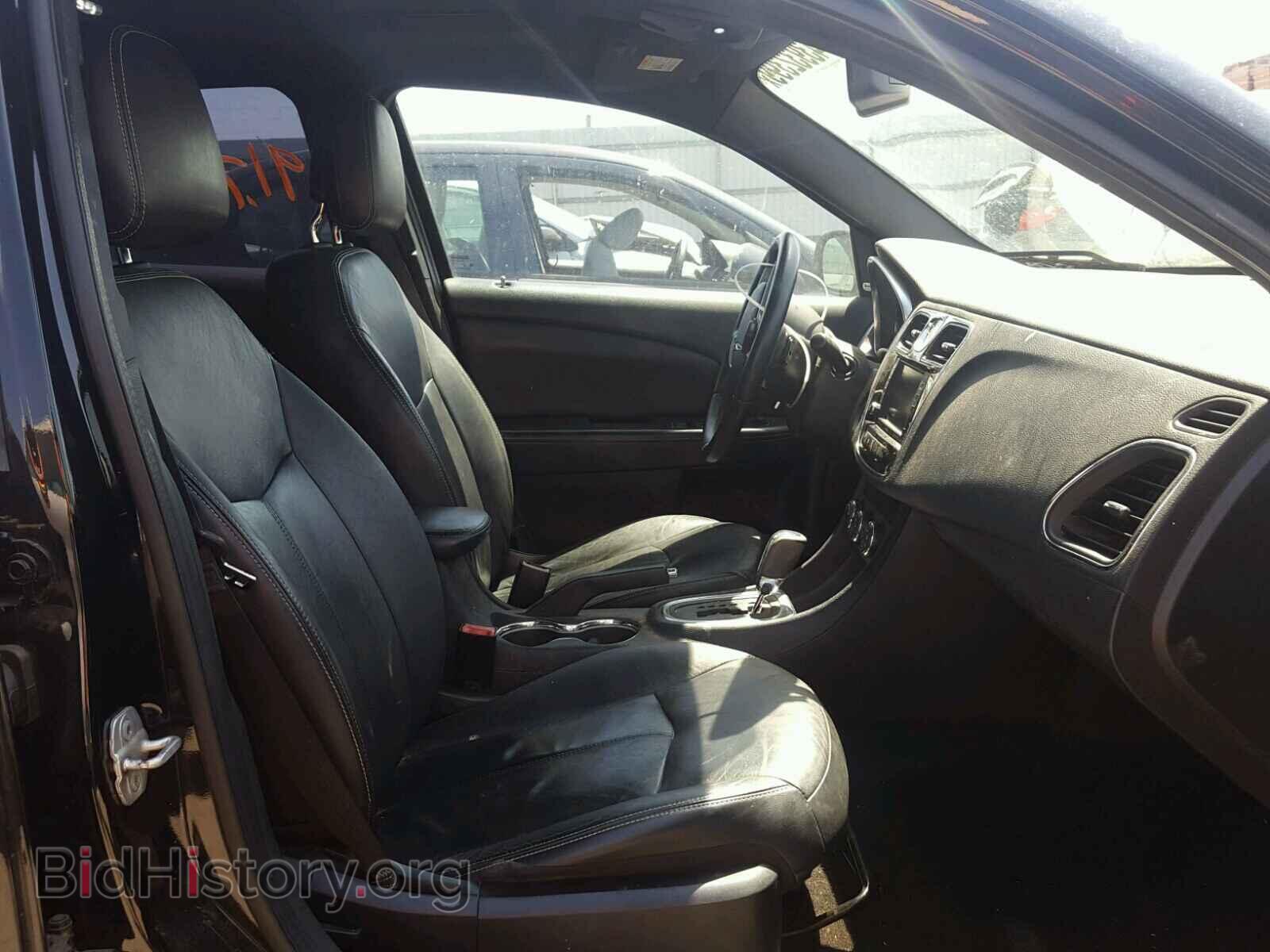 2011 CHRYSLER 200 - VIN: 1C3BC2FB5BN543214 - Photo 5