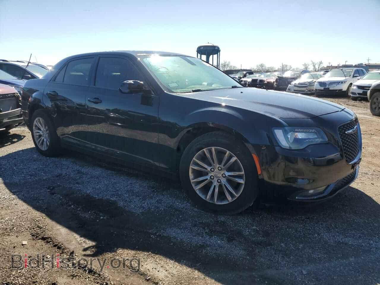 2017 CHRYSLER 300 - VIN: 2C3CCAGGXHH648437 - Фото 4
