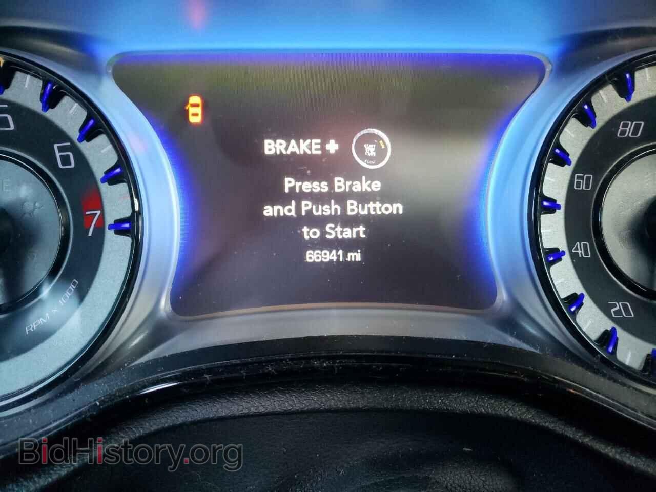 2017 CHRYSLER 300 - VIN: 2C3CCAGGXHH648437 - Фото 9