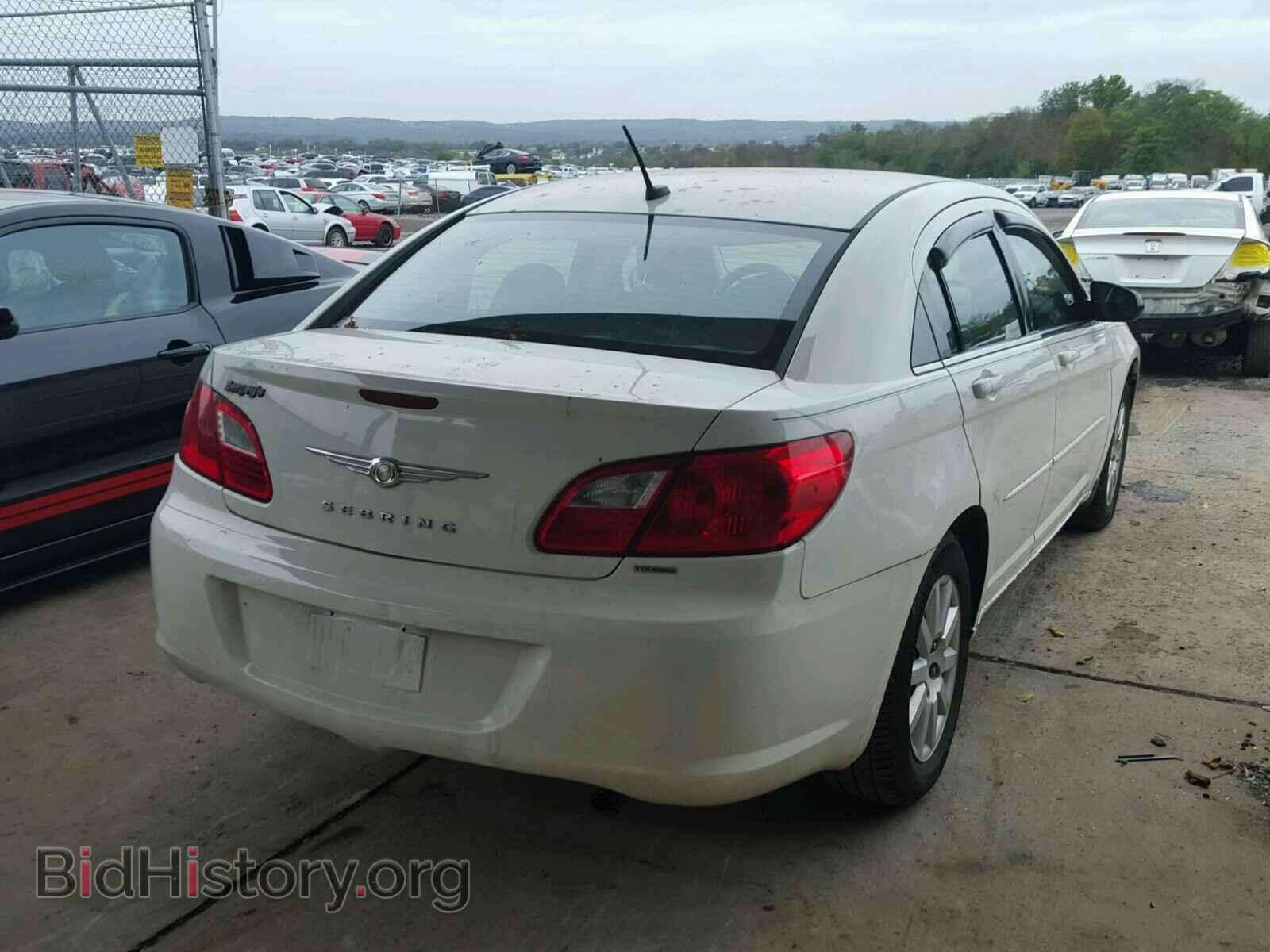2010 CHRYSLER SEBRING - VIN: 1C3CC4FB0AN194882 - Фото 4