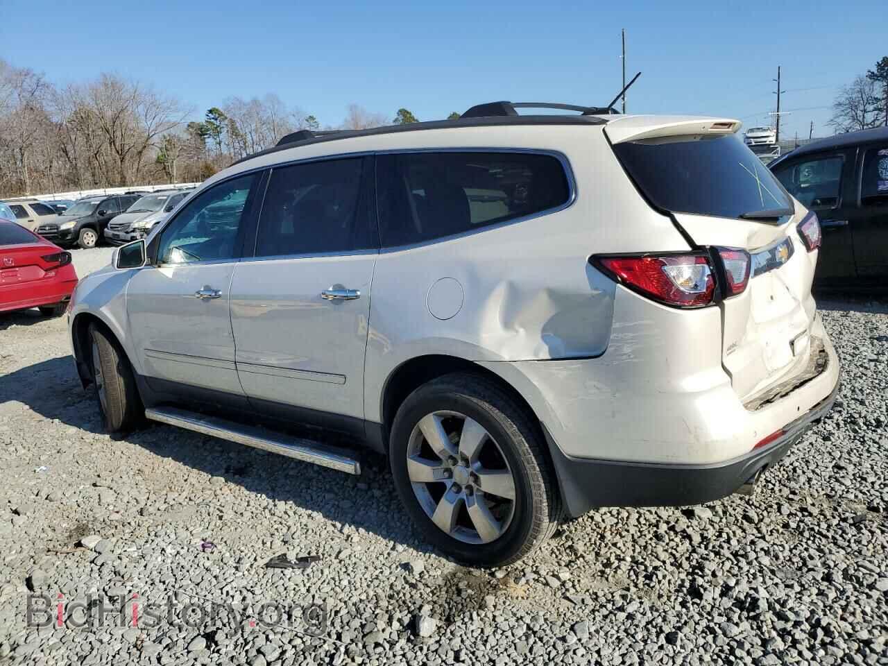 2013 CHEVROLET TRAVERSE - VIN: 1GNKRLKD9DJ129684 - Фото 2