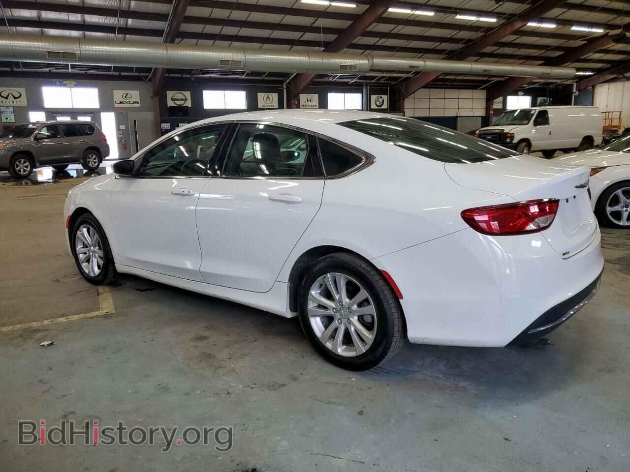 2015 CHRYSLER 200 - VIN: 1C3CCCAB3FN580043 - Фото 2