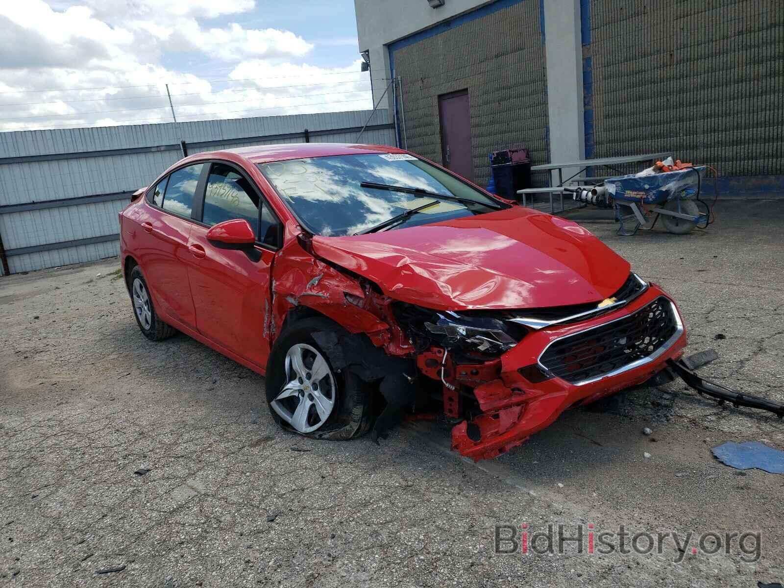 Photo 1G1BC5SM7J7168023 - CHEVROLET CRUZE 2018