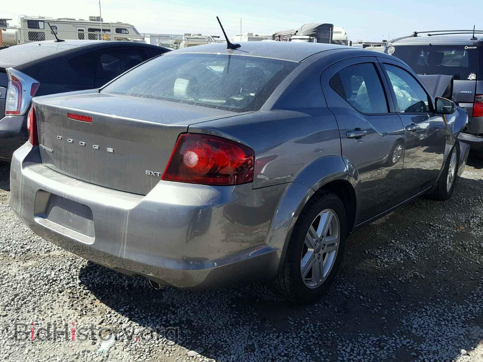 2013 DODGE AVENGER - VIN: 1C3CDZCG0DN624649 - Фото 4