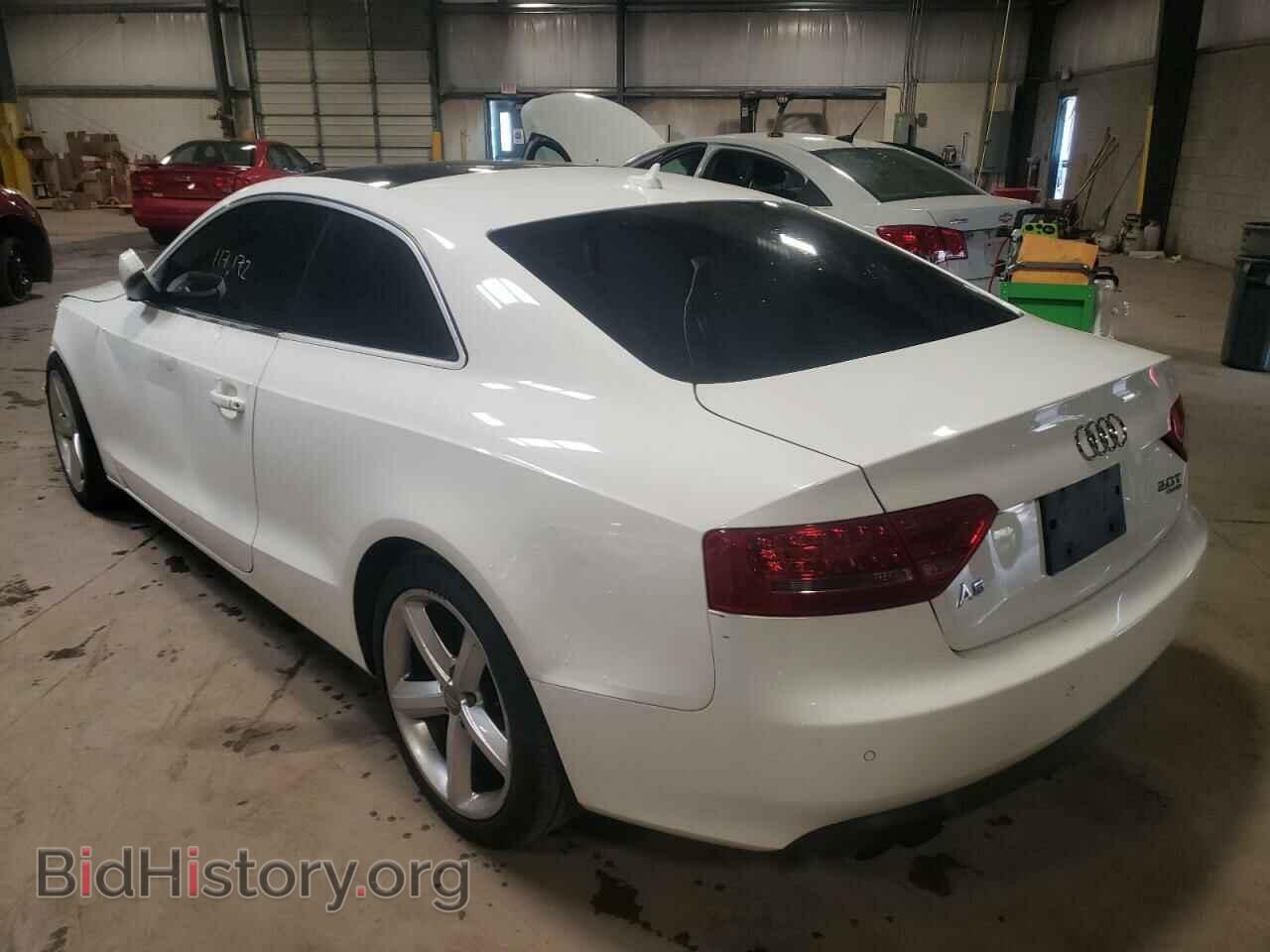 2010 AUDI A5 - VIN: WAULFAFR2AA048079 - Фото 3