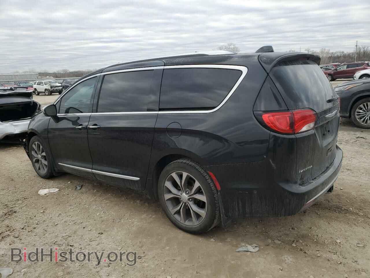 2017 CHRYSLER PACIFICA - VIN: 2C4RC1GG5HR564882 - Фото 2