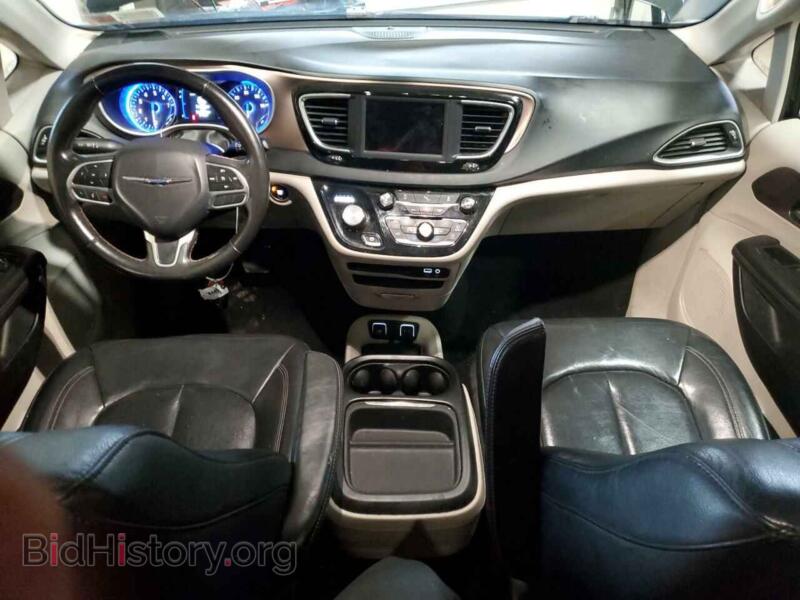 2019 Chrysler PACIFICA (VIN 2C4RC1BG0KR609077) — фото 8 из 13
