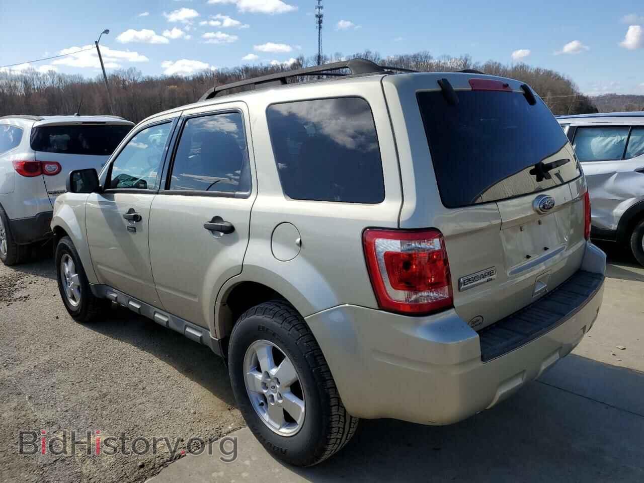 2010 FORD ESCAPE - VIN: 1FMCU0D78AKD00007 - Фото 2