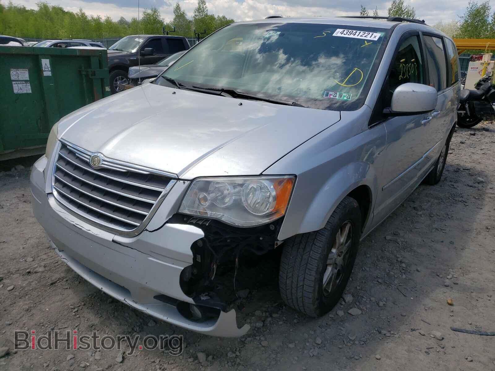 2010 CHRYSLER MINIVAN - VIN: 2A4RR5D19AR206092 - Фото 2