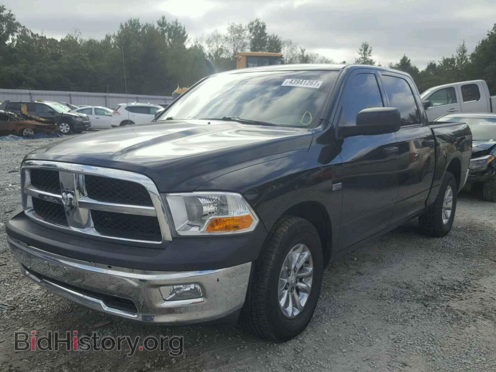 2011 DODGE RAM 1500 - VIN: 1D7RB1CT6BS596807 - Фото 2