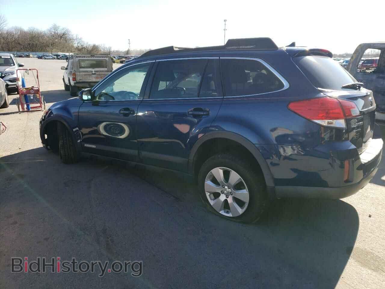 2011 SUBARU OUTBACK - VIN: 4S4BRBKC8B3379294 - Photo 2